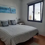 Gran Terraza Con Muy Bonitas Vistas *