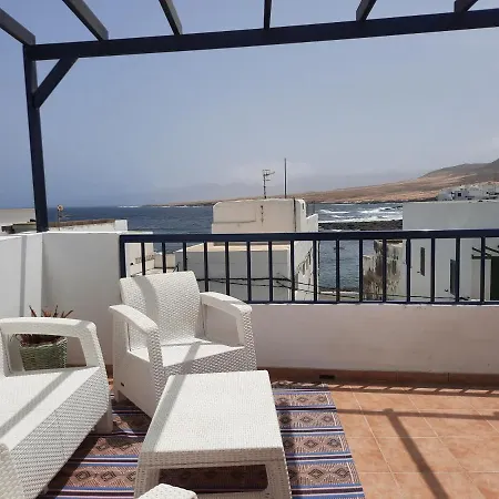 Gran Terraza Con Muy Bonitas Vistas Apartmán